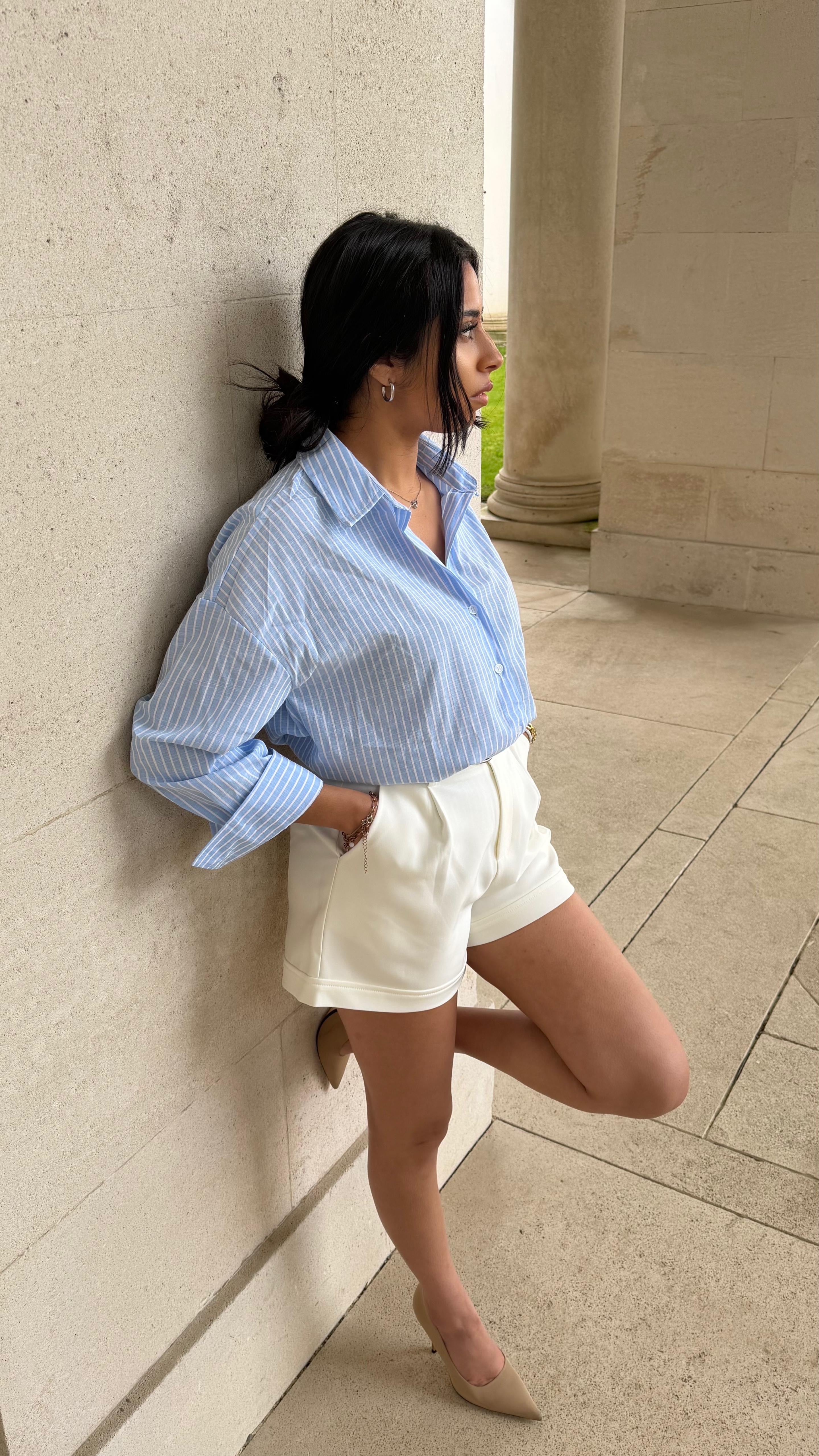 Short Suzannne